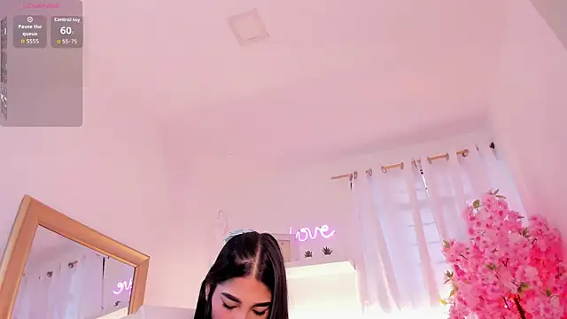 Violeta Velvet  online show from 07-08-26, 01:01