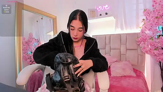 Violeta Velvet  online show from 07-15-26, 12:34
