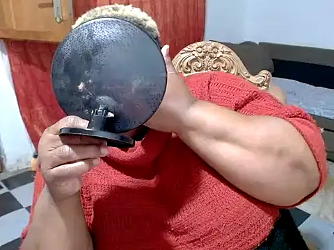 ROSESNICKER00 online show from 06-26-26, 03:51