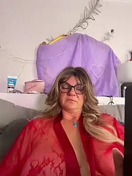 Snapshot of DirtyMarie80 chatting on 06-05-26, 05:56 DirtyMarie80 online show from 06-05-26, 05:56
