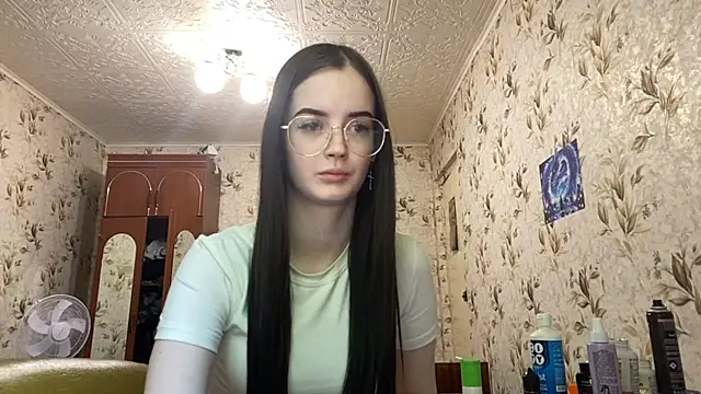 Snapshot of BrianneBihl chatting on 06-10-26, 07:42 BrianneBihl online show from 06-10-26, 07:42