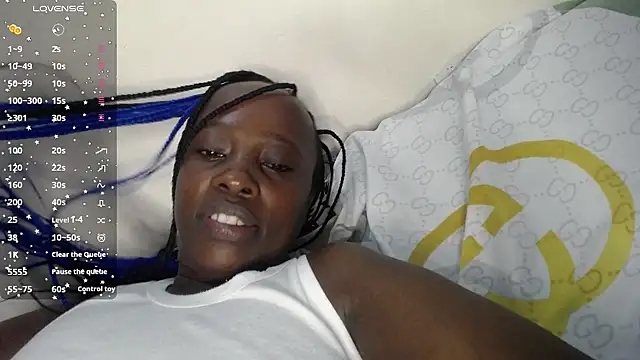 Snapshot of TIFFANEYVIVIAN chatting on 07-13-26, 09:41 TIFFANEYVIVIAN online show from 07-13-26, 09:41