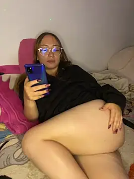 Snapshot of Caamii_ chatting on 06-05-26, 06:51 Caamii online show from 06-05-26, 06:51