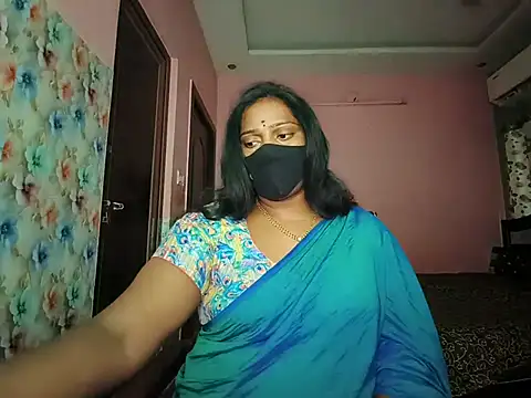Snapshot of Meenakshy chatting on 07-22-26, 07:54 Meenakshy online show from 07-22-26, 07:54