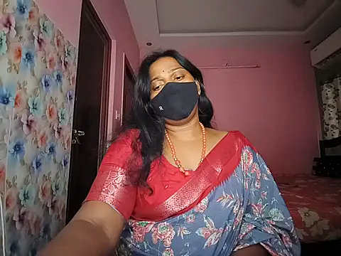 Snapshot of Meenakshy chatting on 07-31-26, 05:18 Meenakshy online show from 07-31-26, 05:18