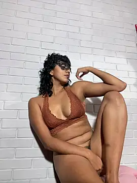 Snapshot of moonightchill chatting on 06-05-26, 06:52 moonightchill online show from 06-05-26, 06:52