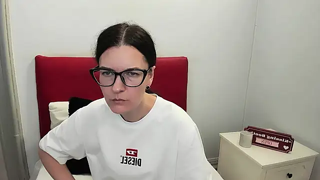 Snapshot of NadiaXlove chatting on 07-20-26, 02:52 NadiaXlove online show from 07-20-26, 02:52