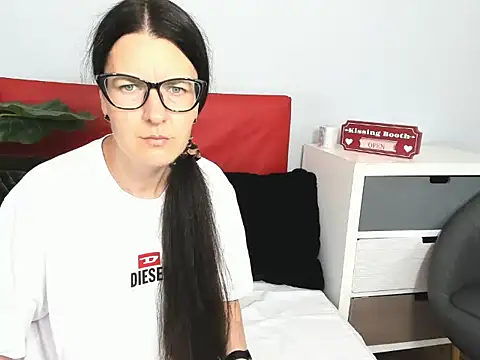 Snapshot of NadiaXlove chatting on 06-22-26, 02:25 NadiaXlove online show from 06-22-26, 02:25
