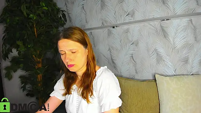 Snapshot of Kathrine-Meyer chatting on 06-10-26, 01:07 Kathrine-Meyer online show from 06-10-26, 01:07