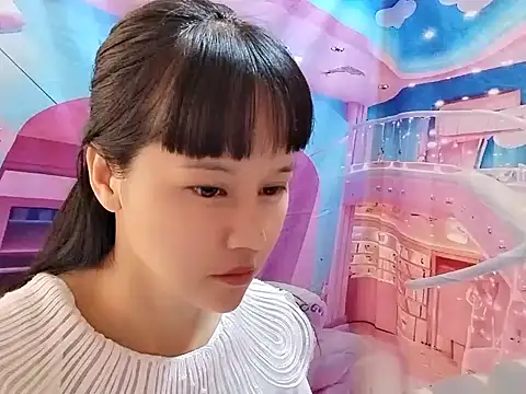 Snapshot of Xixi-4520 chatting on 06-10-26, 12:56 Xixi-4520 online show from 06-10-26, 12:56