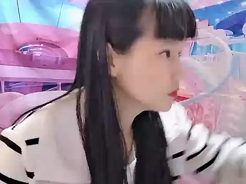 Snapshot of Xixi-4520 chatting on 06-12-26, 01:14 Xixi-4520 online show from 06-12-26, 01:14