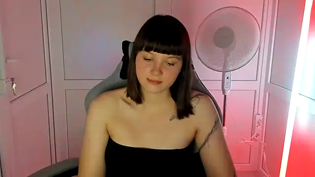 Vanilla Vixen online show from 06-18-26, 06:13
