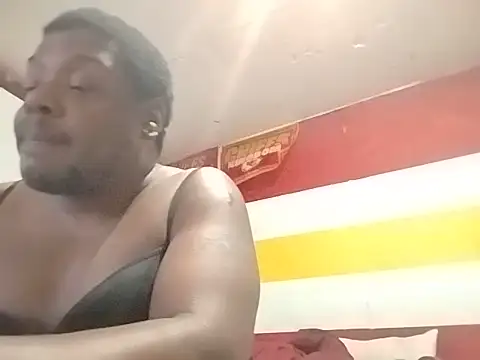 Snapshot of Cum0nm3Zaddy chatting on 06-11-26, 09:39 Cum0nm3Zaddy online show from 06-11-26, 09:39