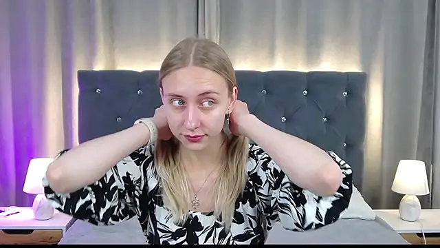 LirienVexx online show from 07-29-26, 04:12