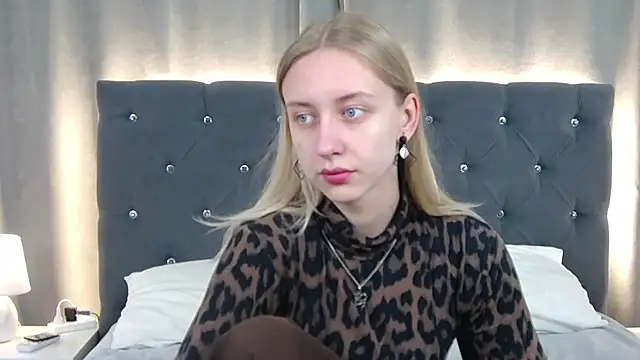 LirienVexx online show from 06-26-26, 03:56