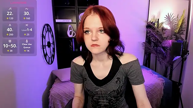 Snapshot of Goddess__Alice chatting on 06-28-26, 01:39 Goddess Alice online show from 06-28-26, 01:39