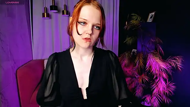 Snapshot of Goddess__Alice chatting on 07-02-26, 01:39 Goddess Alice online show from 07-02-26, 01:39
