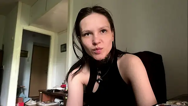 Sarahthegreatest online show from 06-06-26, 06:18