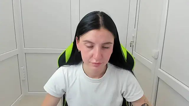 Snapshot of PatteMeoww chatting on 07-17-26, 12:46 PatteMeoww online show from 07-17-26, 12:46