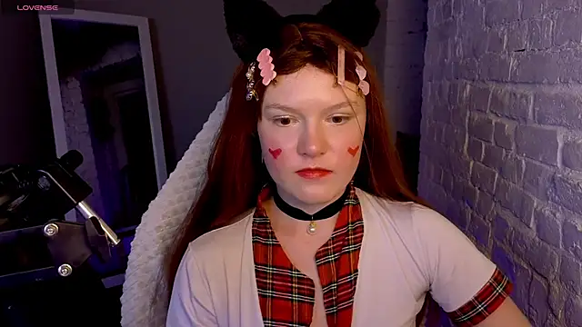 Snapshot of AuroraGlo chatting on 06-06-26, 08:58 AuroraGlo online show from 06-06-26, 08:58
