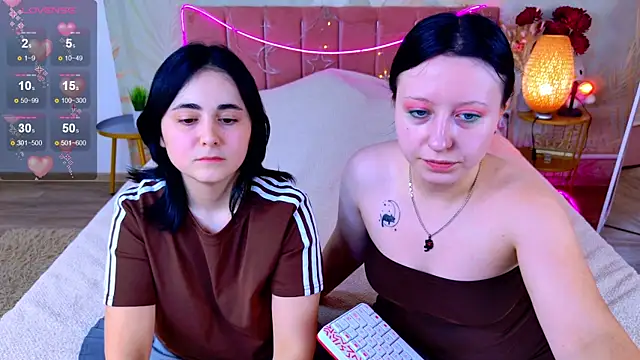 Snapshot of RuthHalll chatting on 06-27-26, 10:21 RuthHalll online show from 06-27-26, 10:21