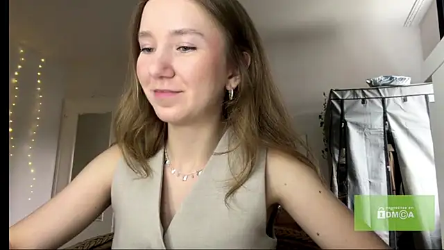 smalllisa online show from 07-18-26, 04:37