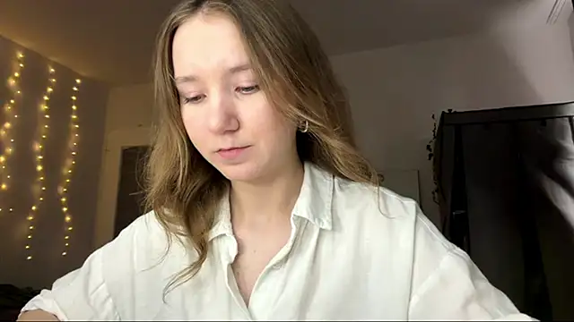 smalllisa online show from 06-19-26, 06:14