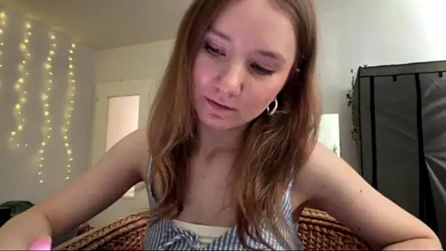 smalllisa online show from 06-20-26, 04:12