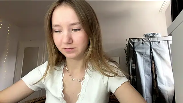 smalllisa online show from 07-19-26, 04:48