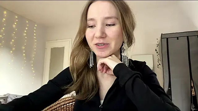 smalllisa online show from 06-12-26, 06:05