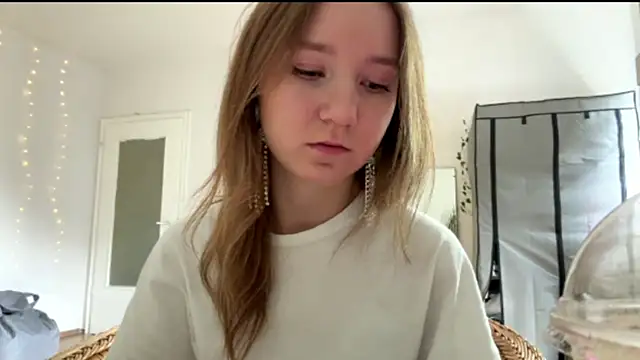 smalllisa online show from 06-05-26, 03:07