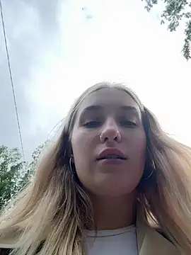 Polly Pop online show from 06-24-26, 04:16