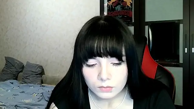 Snapshot of kawaiigothica chatting on 06-11-26, 06:27 kawaiigothica online show from 06-11-26, 06:27