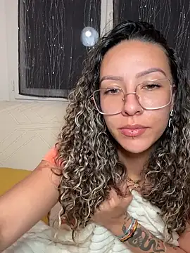 Snapshot of leana_bgeee chatting on 06-11-26, 11:02 leana bgeee online show from 06-11-26, 11:02