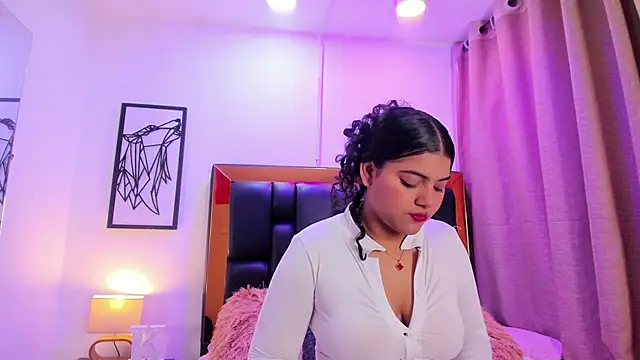 Snapshot of Miaa_Rouss chatting on 06-06-26, 11:59 Miaa Rouss online show from 06-06-26, 11:59