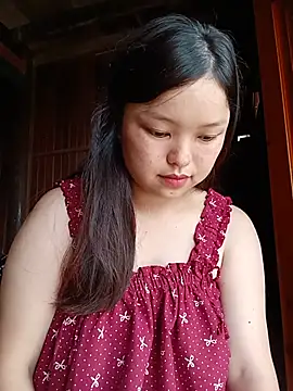 Snapshot of Linna-bae chatting on 07-23-26, 09:06 Linna-bae online show from 07-23-26, 09:06