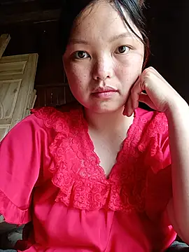 Snapshot of Linna-bae chatting on 06-18-26, 02:54 Linna-bae online show from 06-18-26, 02:54
