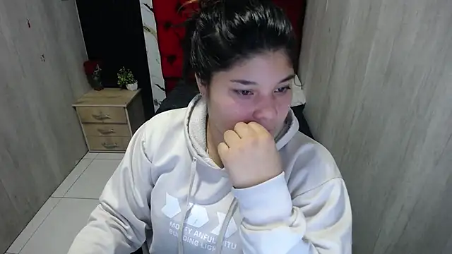 Snapshot of tiana_wolf chatting on 06-12-26, 11:52 tiana wolf online show from 06-12-26, 11:52