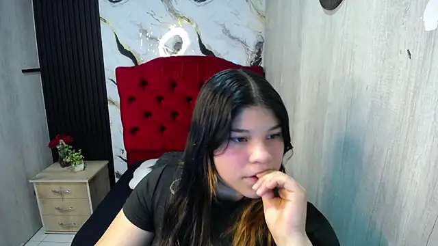 Snapshot of tiana_wolf chatting on 06-06-26, 12:32 tiana wolf online show from 06-06-26, 12:32