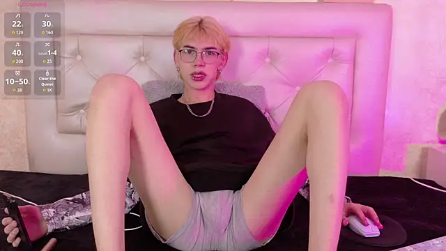 Kim Adrien online show from 07-16-26, 12:29