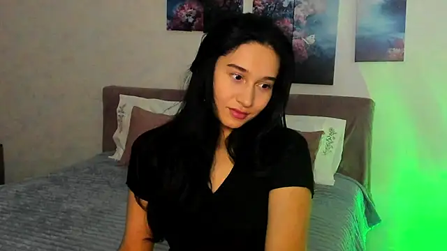 Snapshot of Camilla__Noor chatting on 06-18-26, 05:07 Camilla Noor online show from 06-18-26, 05:07