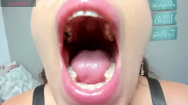mikaela s3x online show from 07-11-26, 05:19