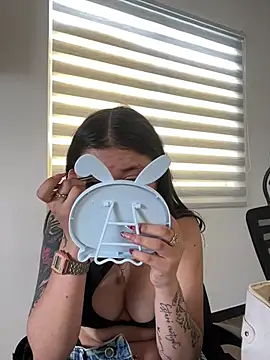 Camila Duarte 2 online show from 07-01-26, 01:44