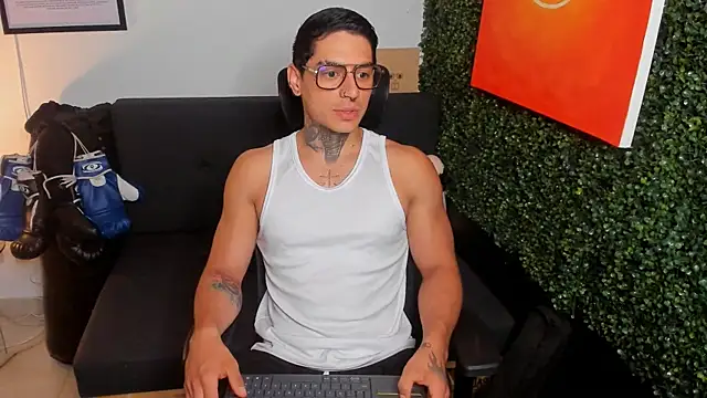 Snapshot of Simon_cortes chatting on 07-26-26, 11:17 Simon cortes online show from 07-26-26, 11:17