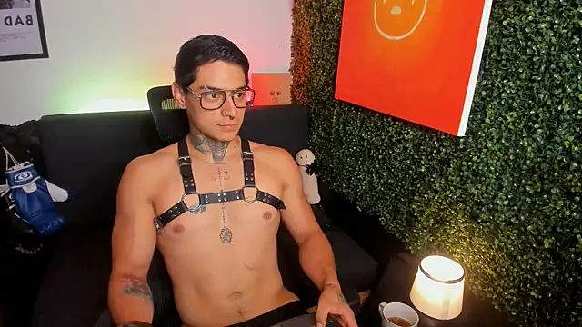 Snapshot of Simon_cortes chatting on 07-25-26, 11:16 Simon cortes online show from 07-25-26, 11:16