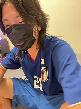 Snapshot of Natsu_x_ chatting on 06-15-26, 12:05 Natsu x online show from 06-15-26, 12:05