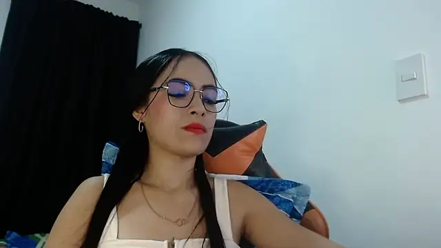 Snapshot of emaevans1 chatting on 06-14-26, 02:24 emaevans1 online show from 06-14-26, 02:24