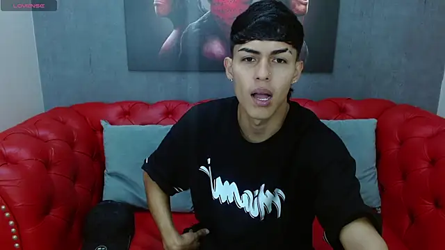 Snapshot of Axel_Mendozaa chatting on 06-08-26, 04:29 Axel Mendozaa online show from 06-08-26, 04:29