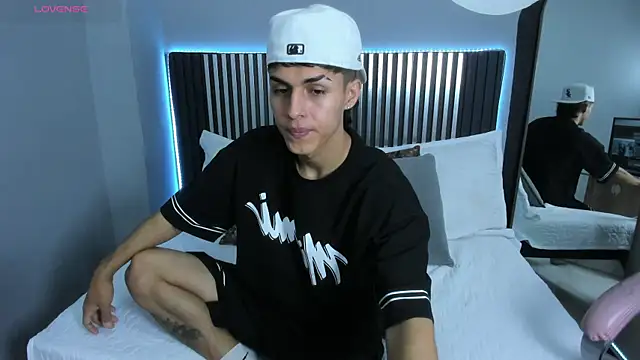Axel Mendozaa online show from 07-22-26, 07:27