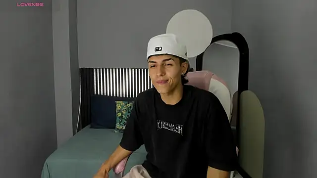 Snapshot of Axel_Mendozaa chatting on 06-04-26, 09:08 Axel Mendozaa online show from 06-04-26, 09:08